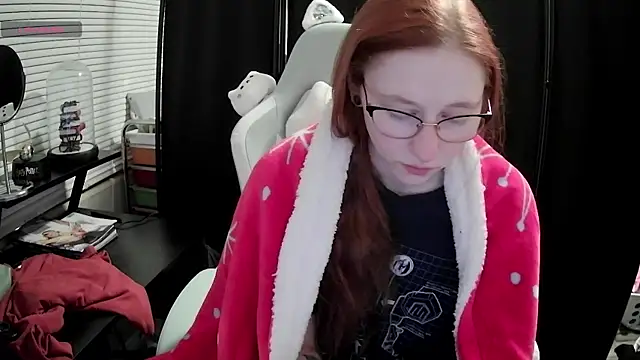 LilyFoxxx online show from 02-15-25, 05:09