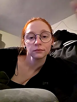 LilyFoxxx online show from 03-30-26, 05:52