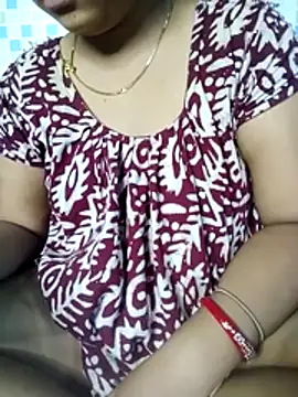 Snapshot of Super-Couple chatting on 07-12-26, 02:13 Super-Couple online show from 07-12-26, 02:13