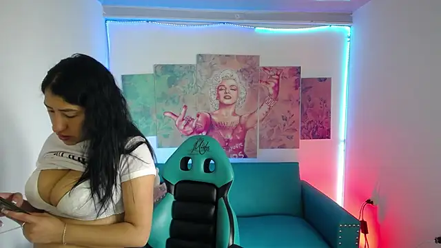 Sofi hot 4m online show from 01-06-26, 01:48