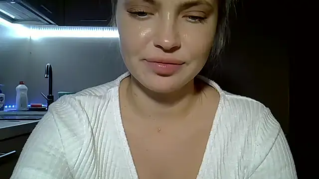 Lucky Anna online show from 11-11-25, 04:07