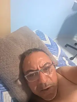 Snapshot of abdelhak33 chatting on 03-12-26, 08:26 abdelhak33 online show from 03-12-26, 08:26