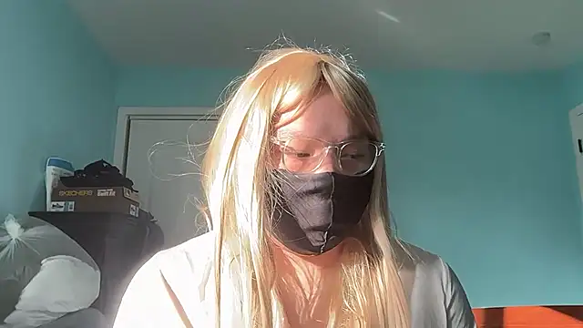 Snapshot of Jessica-Aine chatting on 10-24-25, 04:03 Jessica-Aine online show from 10-24-25, 04:03
