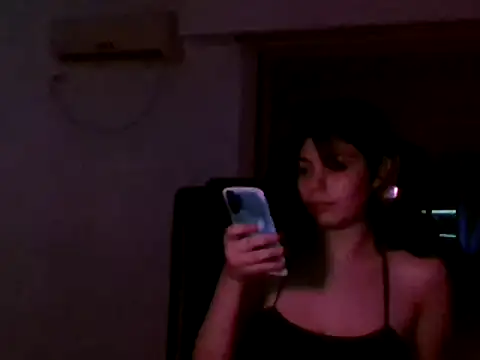 candycamiila online show from 02-19-25, 07:17