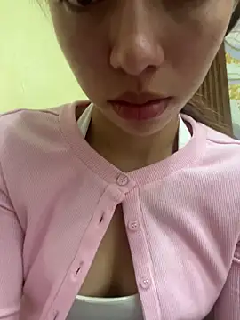 Snapshot of Aaliyah_Salma chatting on 05-31-26, 04:25 Aaliyah Salma online show from 05-31-26, 04:25