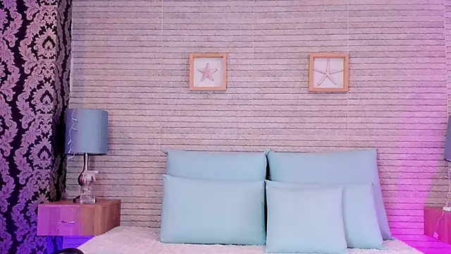 Snapshot of Catalinna_Thompson chatting on 12-29-24, 12:01 Catalinna Thompson online show from 12-29-24, 12:01