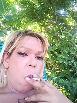 blondebitchlitle online show from 12-17-25, 06:25