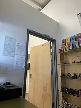 Snapshot of jr91esl chatting on 02-15-25, 05:17 jr91esl online show from 02-15-25, 05:17