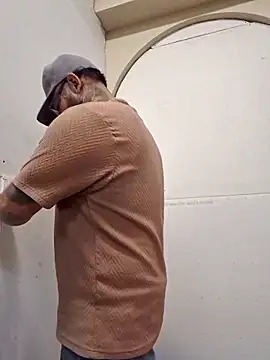 Snapshot of jr91esl chatting on 04-14-26, 02:50 jr91esl online show from 04-14-26, 02:50