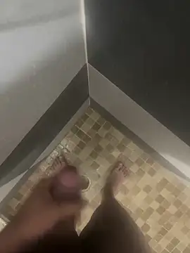 Snapshot of mylovetr1 chatting on 01-21-25, 04:32 mylovetr1 online show from 01-21-25, 04:32