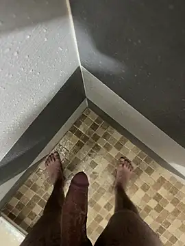 Snapshot of mylovetr1 chatting on 02-05-25, 04:59 mylovetr1 online show from 02-05-25, 04:59