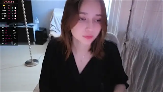 Snapshot of SweetLinaa chatting on 04-27-26, 01:31 SweetLinaa online show from 04-27-26, 01:31