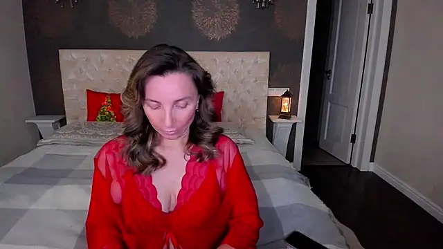 Snapshot of AllisonWilliams chatting on 12-24-24, 06:28 AllisonWilliams online show from 12-24-24, 06:28