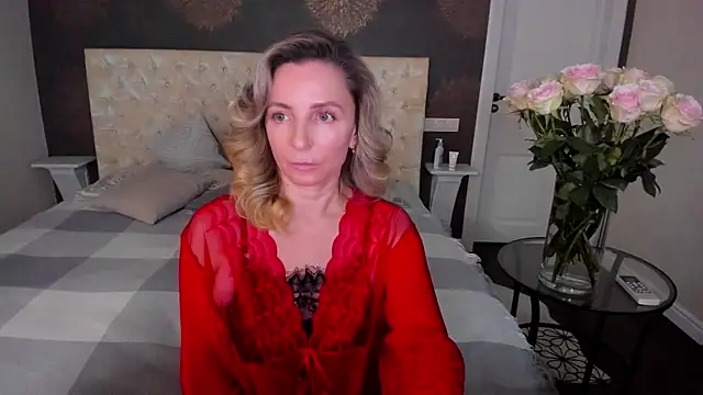 Snapshot of AllisonWilliams chatting on 10-02-25, 05:31 AllisonWilliams online show from 10-02-25, 05:31