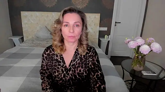 AllisonWilliams online show from 11-12-25, 04:40