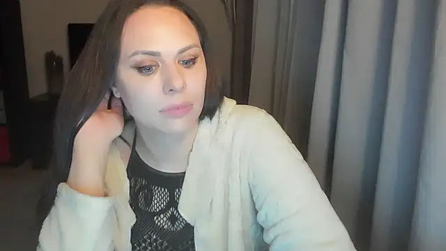 MollyCheiz online show from 03-17-26, 08:12