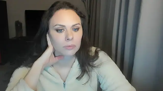 Snapshot of MollyCheiz chatting on 04-25-26, 07:22 MollyCheiz online show from 04-25-26, 07:22