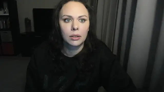 Snapshot of MollyCheiz chatting on 04-26-26, 09:23 MollyCheiz online show from 04-26-26, 09:23