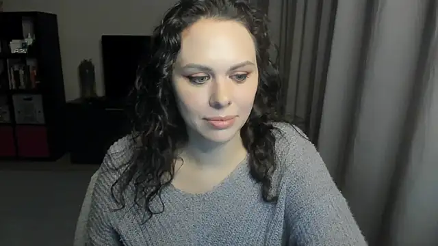 Snapshot of MollyCheiz chatting on 05-28-26, 11:02 MollyCheiz online show from 05-28-26, 11:02