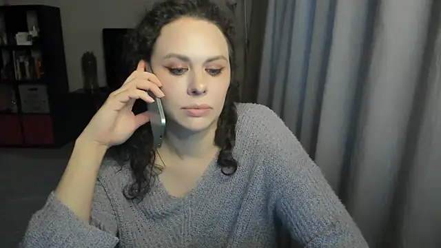 Snapshot of MollyCheiz chatting on 05-29-26, 05:55 MollyCheiz online show from 05-29-26, 05:55