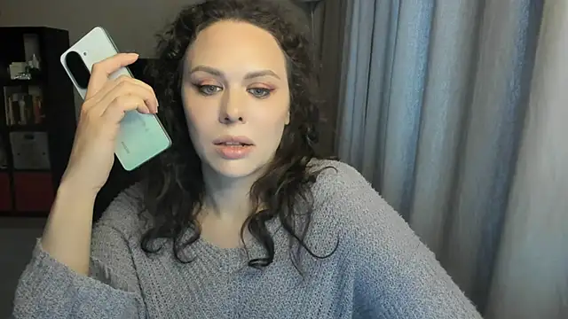Snapshot of MollyCheiz chatting on 05-31-26, 05:53 MollyCheiz online show from 05-31-26, 05:53
