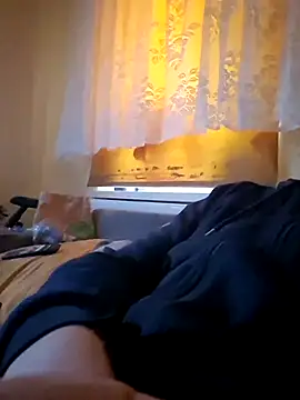 Snapshot of Osmon chatting on 12-15-25, 11:58 Osmon online show from 12-15-25, 11:58