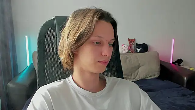 Ostin meow online show from 04-09-26, 10:42