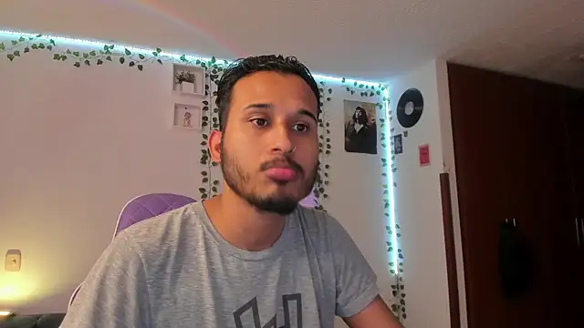 Raf brunette online show from 01-20-25, 11:02