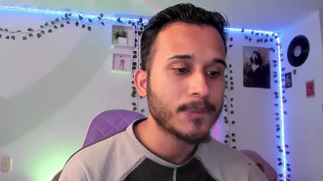 Raf brunette online show from 03-17-25, 12:04