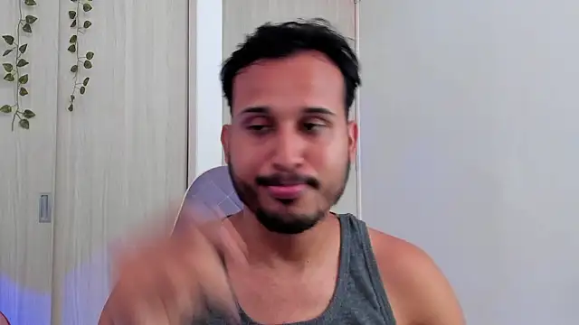 Raf brunette online show from 03-06-26, 07:32