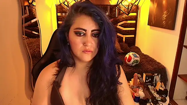 Snapshot of scarleth_blue chatting on 07-29-26, 03:15 scarleth blue online show from 07-29-26, 03:15
