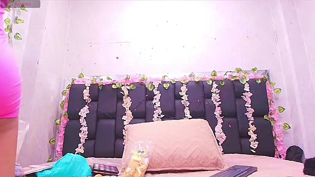 canela oss online show from 10-08-25, 12:03