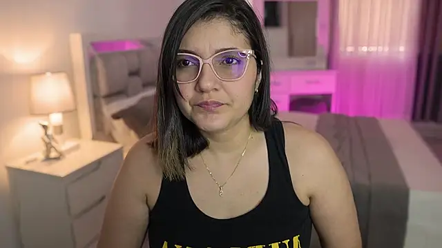 Snapshot of Camilaa_bueno chatting on 01-01-25, 05:55 Camilaa bueno online show from 01-01-25, 05:55