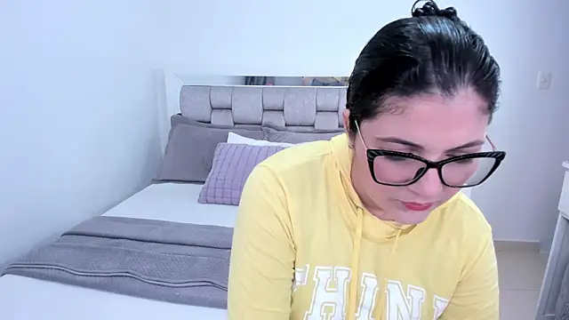 Camilaa bueno online show from 05-07-26, 10:48