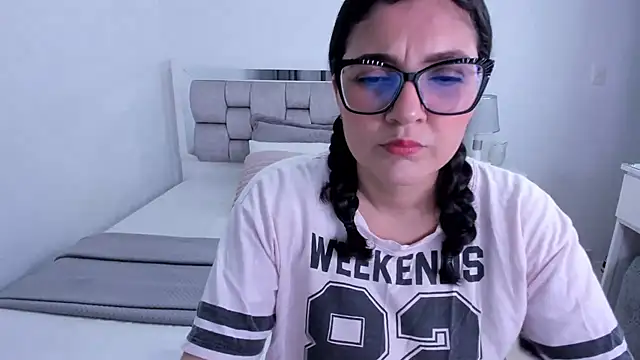Camilaa bueno online show from 06-06-26, 11:53