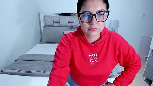 Camilaa bueno online show from 07-24-26, 01:47