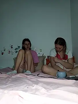 Snapshot of ella_grays chatting on 06-13-26, 05:44 ella grays online show from 06-13-26, 05:44