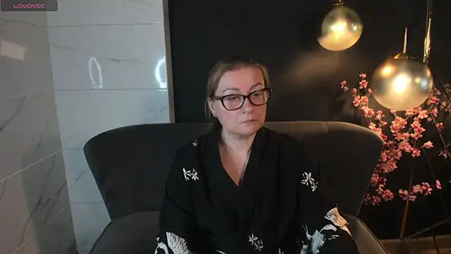 AlexandraKind online show from 01-25-25, 11:11