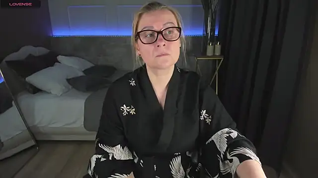 AlexandraKind online show from 01-28-25, 08:47