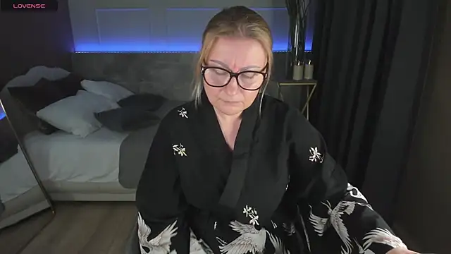 AlexandraKind online show from 01-28-25, 11:50