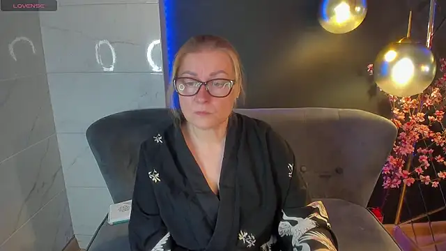 AlexandraKind online show from 02-02-25, 01:41