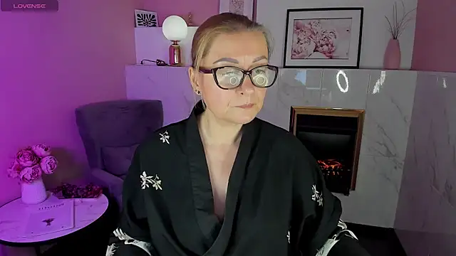 AlexandraKind online show from 02-04-25, 04:39