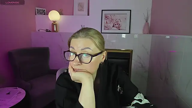 AlexandraKind online show from 02-07-25, 03:55