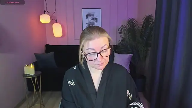 AlexandraKind online show from 02-08-25, 01:54