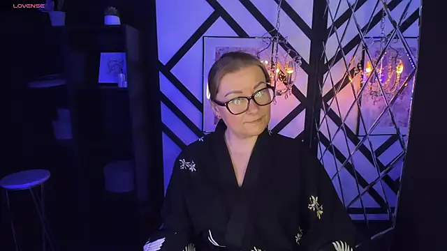 AlexandraKind online show from 02-15-25, 02:47