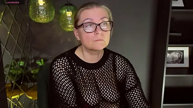 AlexandraKind online show from 03-08-25, 11:49