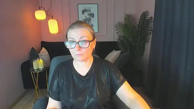 AlexandraKind online show from 03-18-25, 05:09