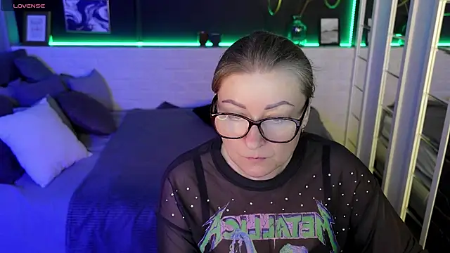 AlexandraKind online show from 03-22-25, 01:41