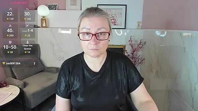 AlexandraKind online show from 09-12-25, 01:44