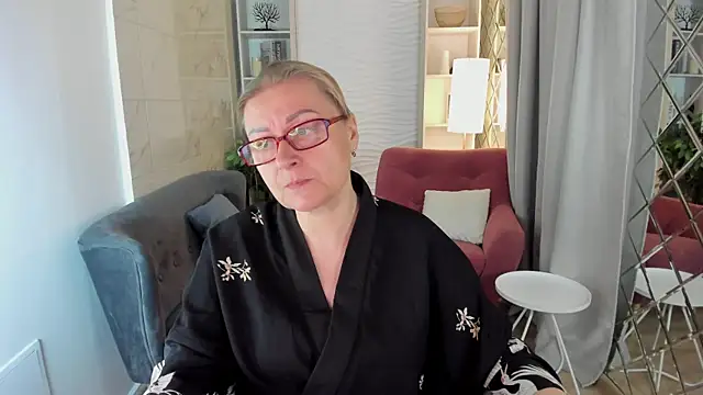 AlexandraKind online show from 10-06-25, 08:39